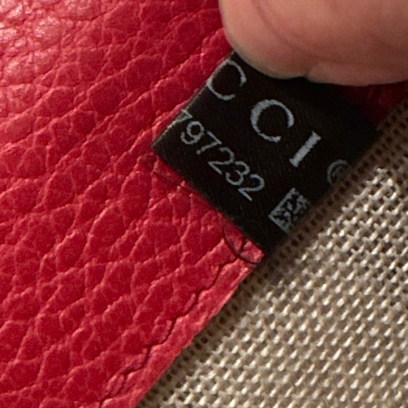 Gucci GG Interlocking G Red Leather Crossbody Shoulder Bag - Picture 9 of 10